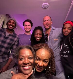 Vanessa Bell Calloway Instagram - More great times @purliebway What a blessing!!!! I’m so grateful and very #happy Thanks to all that’s coming to support us! @leslieodomjr @karaakter @bkjamchild @billyeugenejones @noahpyzik @starjonesesq @im.angelabassett @jeniferlewisforreal @katehudson @therealmariskahargitay @aliciakeys @divatamer @johndavidwashington @sherrieshepherd @jawnmurray