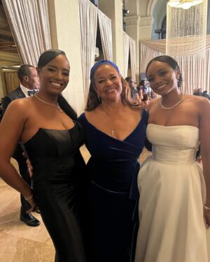 Vanessa Bell Calloway Instagram - #younglove congrats to my #babygirl @allyycali and my #soninlove @zprince.co ❤️❤️