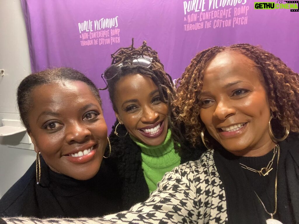 Vanessa Bell Calloway Instagram - More fun @purliebway thanks to all that came to see us do our thang! @shanolahampton @rosecathpink @robinthede @tamaratgreg @jeniferlewisforreal @nicolegaliciaa_