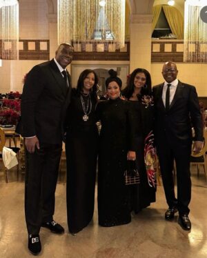 Vanessa Bell Calloway Instagram - #younglove congrats to my #babygirl @allyycali and my #soninlove @zprince.co ❤️❤️