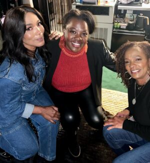 Vanessa Bell Calloway Instagram - More great times @purliebway What a blessing!!!! I’m so grateful and very #happy Thanks to all that’s coming to support us! @leslieodomjr @karaakter @bkjamchild @billyeugenejones @noahpyzik @starjonesesq @im.angelabassett @jeniferlewisforreal @katehudson @therealmariskahargitay @aliciakeys @divatamer @johndavidwashington @sherrieshepherd @jawnmurray