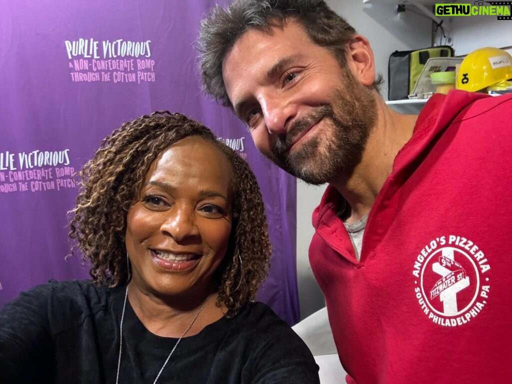 Vanessa Bell Calloway Instagram - What an amazing closing couple of weeks @purliebway @patinamiller @iamthebradleycooper @therhondaross @realalfrewoodard @sallirichwhit @paulrudd @kikilayne @camrynmanheim @torykittles @kathyhochulny @yvettenicolebrown and all that came out to support us!!! We love you!!!😘😘😘