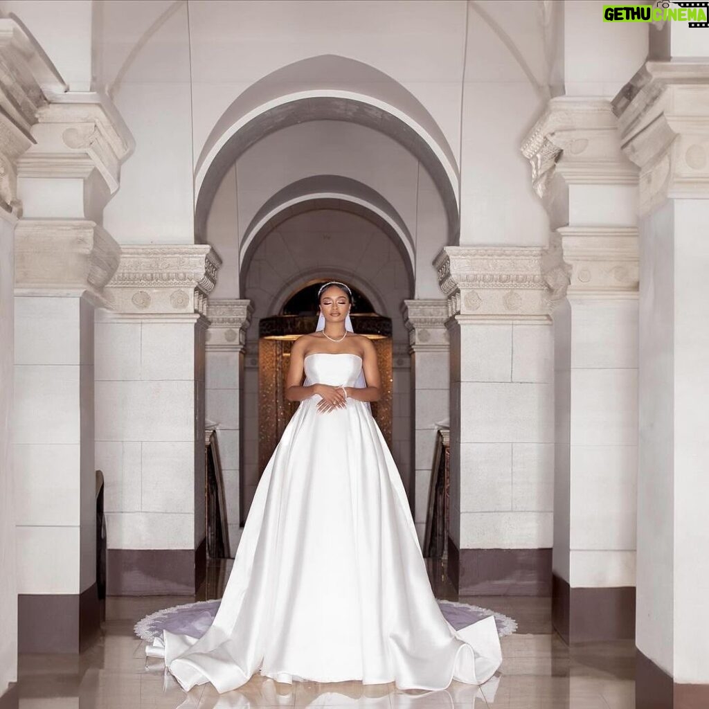 Vanessa Bell Calloway Instagram - Thank you @essence for such a beautiful spread about @allyycali @zprince.co magical wedding! Our families really appreciate your support! 💕💕