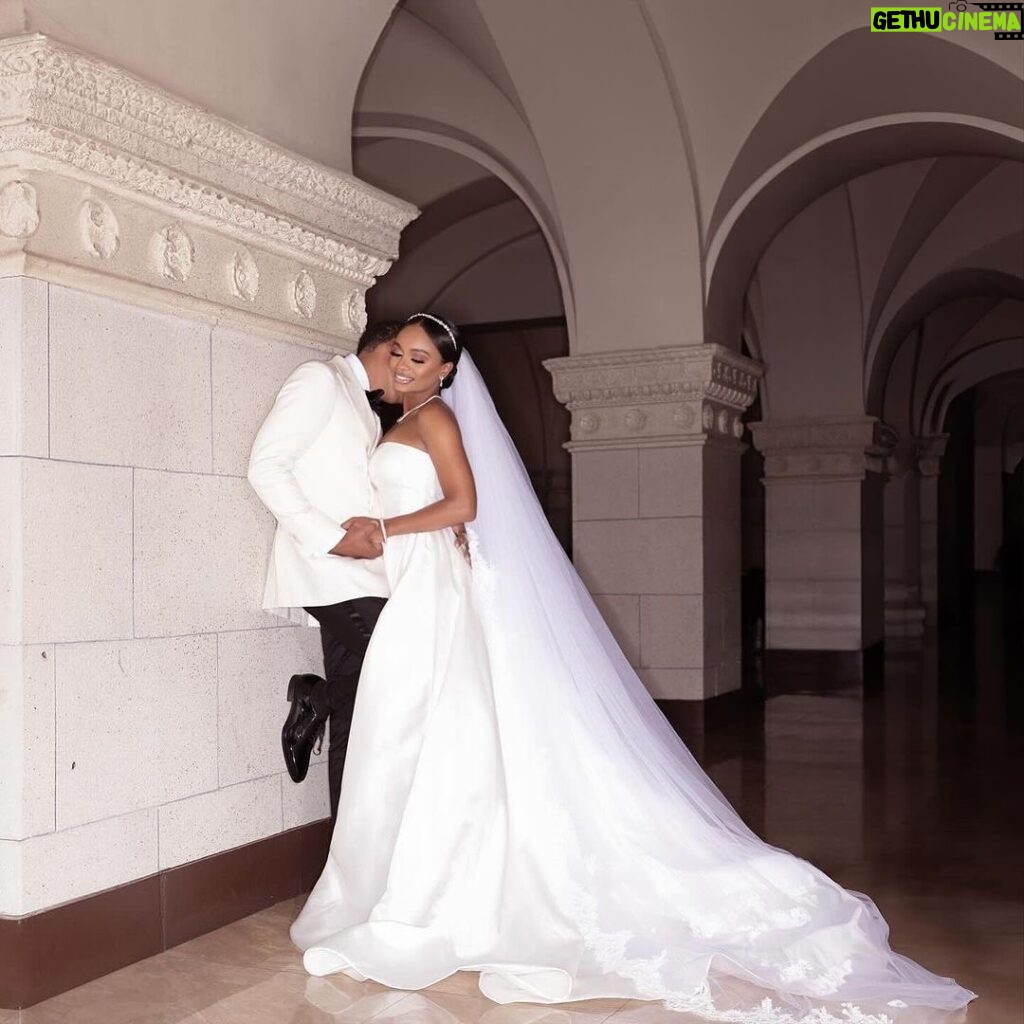 Vanessa Bell Calloway Instagram - Thank you @essence for such a beautiful spread about @allyycali @zprince.co magical wedding! Our families really appreciate your support! 💕💕