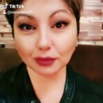 Vanessa Daroch Instagram - Jajjajajaj que saben de postura sensual...volví con todo!!!🤣🤣🤣😅