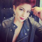 Vanessa Daroch Instagram - Acepta tu rareza... Algunos te adorarán. Otros no lo harán. ¿Pero a quién le importa? Preocúpate por amarte a ti mismo, no amar la idea de que otras personas te amen (Karen Salmansohn)
