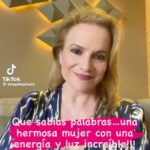 Vanessa Daroch Instagram - Abre tu mente…🥰🪬😇 Hermosa y sabia mujer @duopimpinela #vidadespuesdelamuerte #pimpinela #viral #tiktok #vanessadarochmedium
