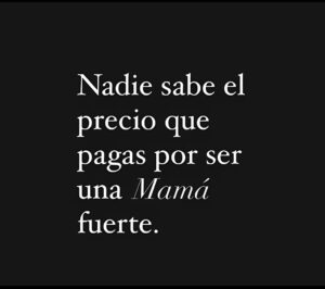 Vanessa Daroch Instagram - La fuerza que sacamos desde el útero, para seguir adelante, sin importar cómo o de qué forma recibimos el don de ser Madres!!!!❤️❤️❤️❤️❤️
Las adoro con el alma