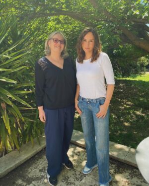 Vanessa Demouy Instagram - passer un peu de temps avec ma petite maman … dire aux gens qu’on aime qu on les aime et surtout leur montrer… #love #mumanddaughter #familytime #familyfirst @rochcatherine