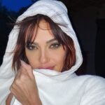 Vanessa Lawrens Instagram - Chaque personne est un puzzle unique composé de morceaux de personnalité, d’expériences de vie, de connaissances et d’émotions. ❤️