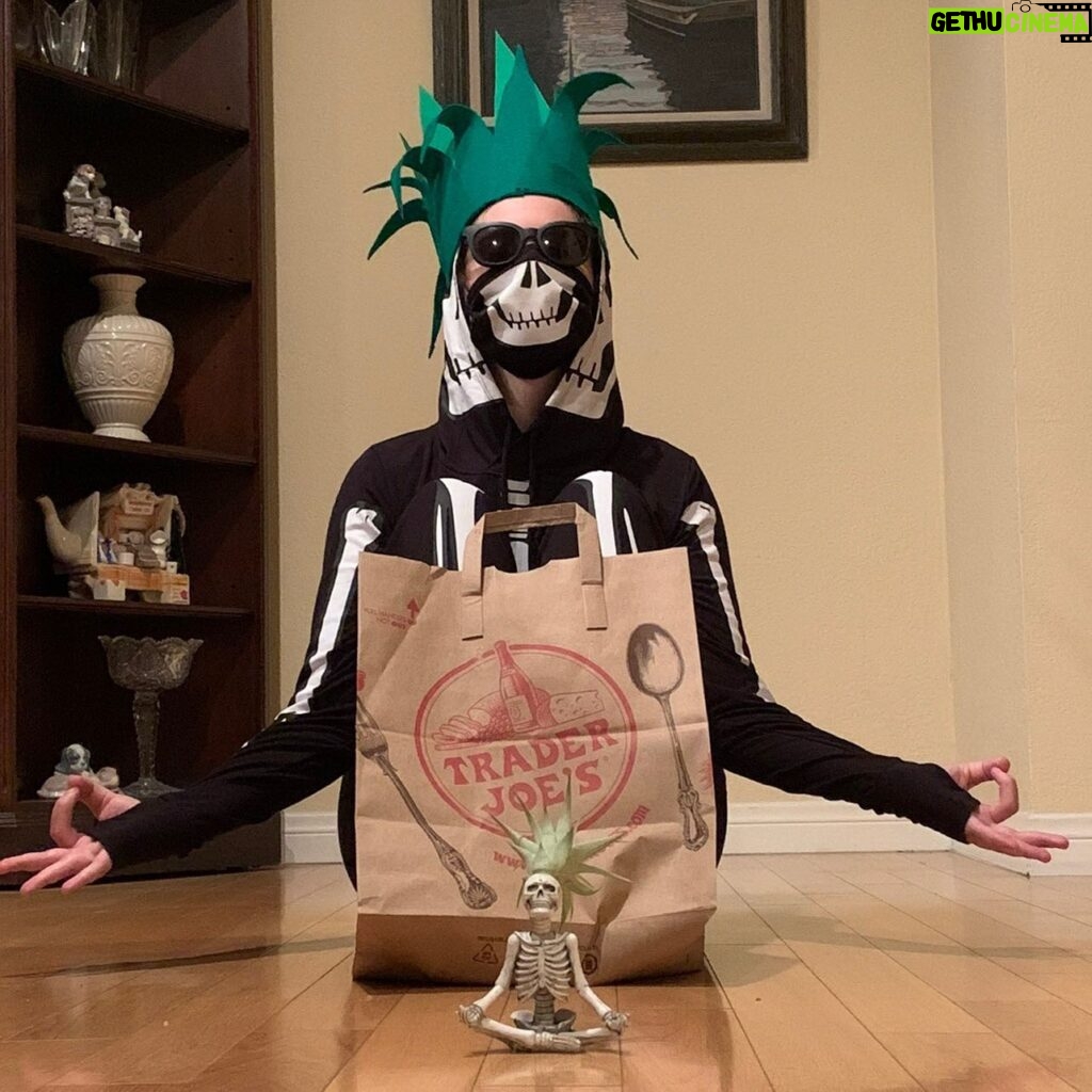 Vanessa Marano Instagram - Halloween 2021. Trader Joe’s Yoga Skeletons 💀 #halloween2021