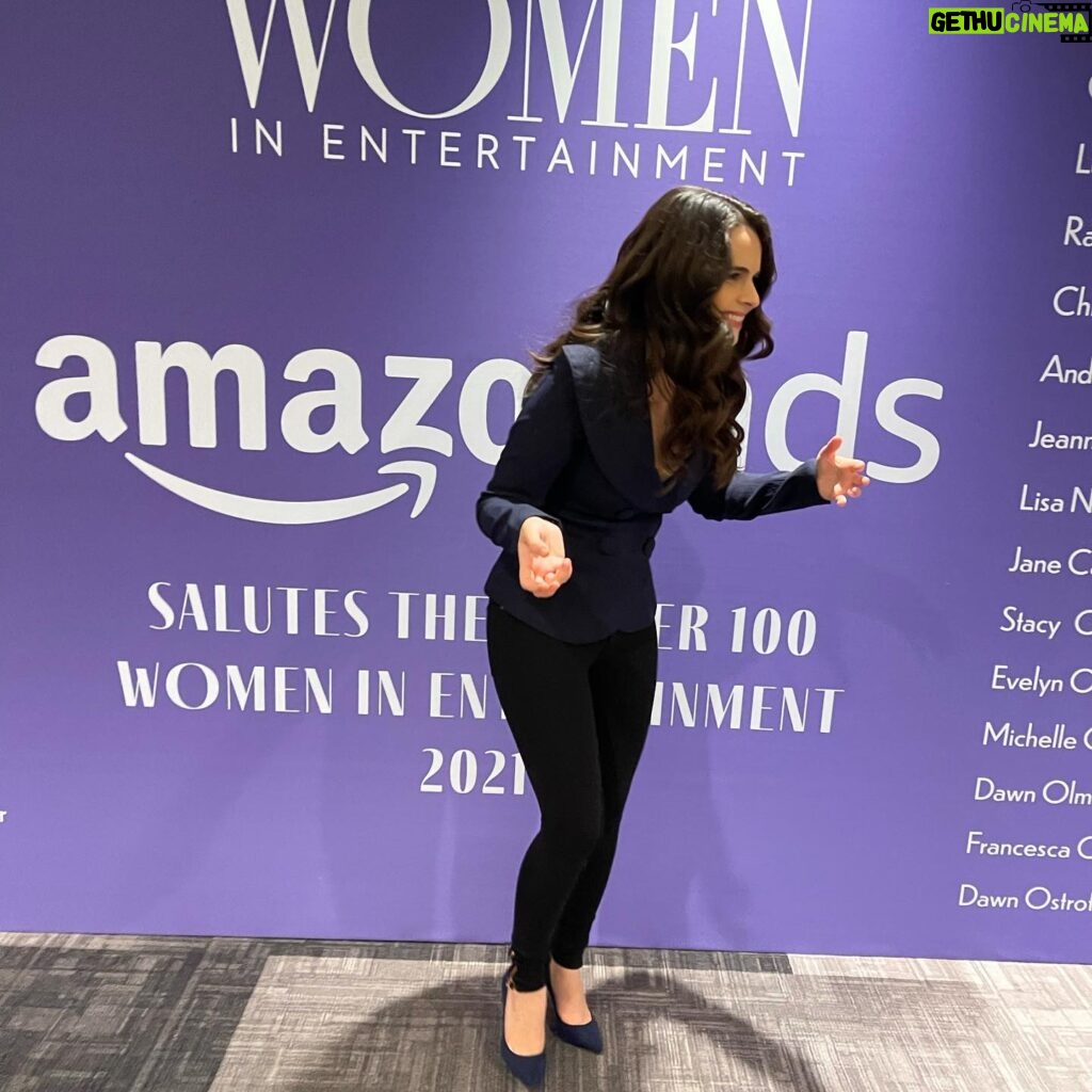 Vanessa Marano Instagram - Had a blast a blast at the Power 100 Women in Entertainment Breakfast yesterday! These photos were taken after 3 hours of sleep and 4 cups of coffee. Can you tell? 💜