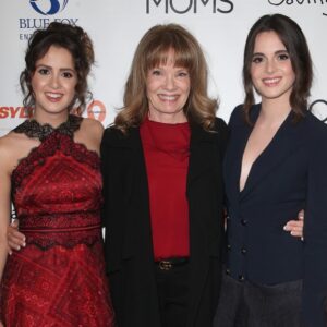 Vanessa Marano Instagram - Happy Birthday mom! 🥳