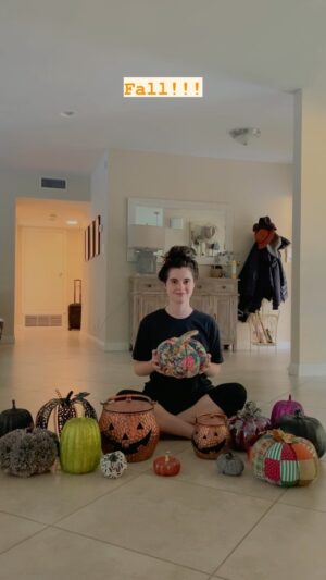 Vanessa Marano Instagram - 🍂🍁🍂