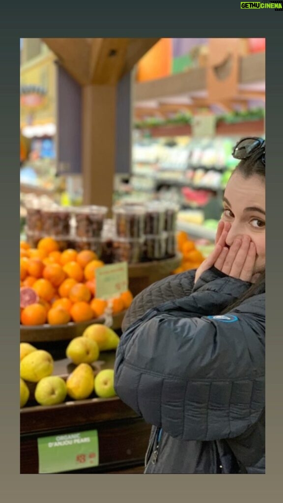 Vanessa Marano Instagram - Blood orange juice : a love story