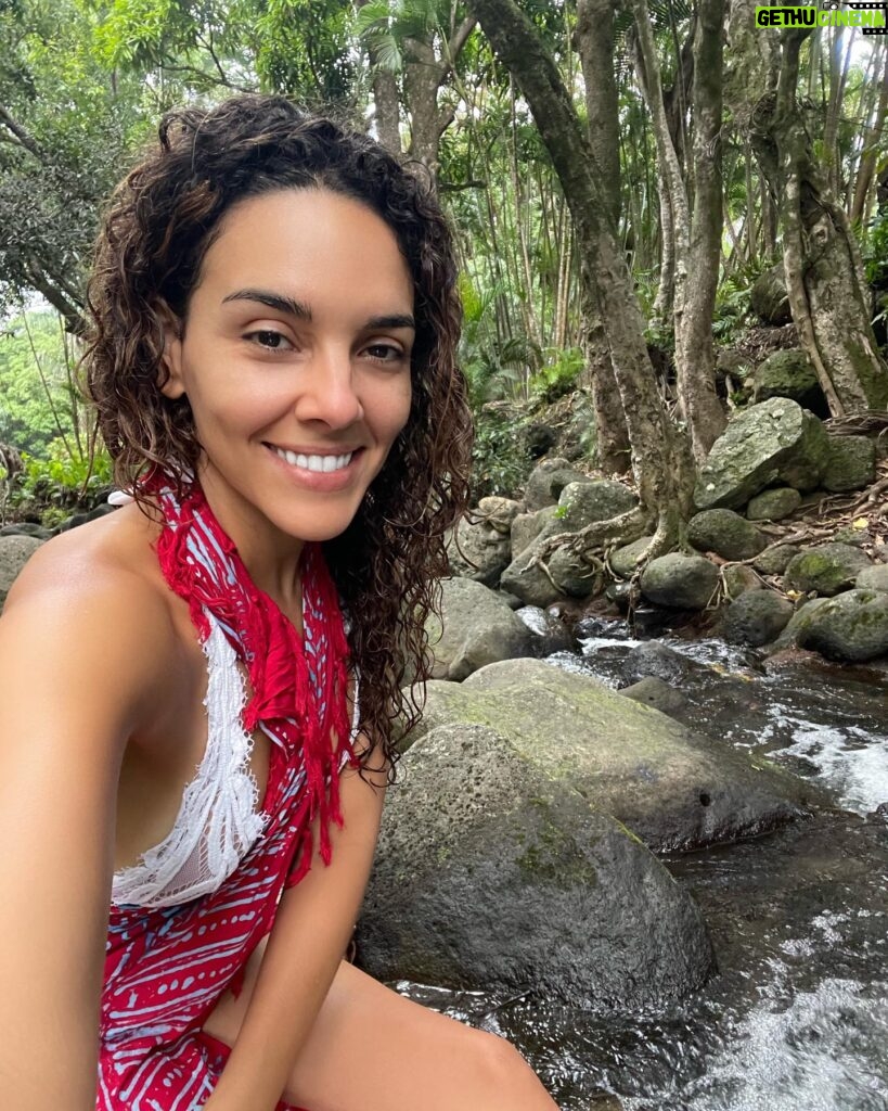 Vanessa Rubio Instagram - A cleansing dip in the sacred waters of Cold Ponds, cave walk and beach walks in Kauai ✨