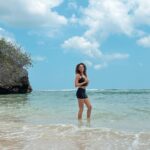 Vanessa Rubio Instagram – Water cleanses in Bali, at Tanah Lot, Taman Beji waterfall, and Uluwatu ✨#souljourney #spiritcleanse #renewal