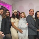 Vanessa Silva Sperka Instagram - Afortunada, no hay más palabras! Estos momentos lo son todo, recuerdos que atesoraré por siempre en mi corazón! GRACIAS DIOS por este regalo 💝 después de tantos años por fin paso una navidad así… Mi amada familia, nos faltaron Sarita y Rafi pero aquí están en nuestro corazón ❤️… Los amo 🥰