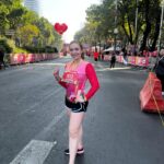 Vanessa Silva Sperka Instagram - Mi primera media maratón ❤️ 21 KILÓMETROS se dicen fácil pero solo quien lo ha hecho sabe el esfuerzo físico y mental que hay detrás. De no hacer nada de ejercicio ya tengo aaaaaños levantando pesas. De no lograr correr ni un minuto porque me empezaban a doler los oídos, la cabeza y me quedaba sin aire, a correr 21k. No ha sido de la noche a la mañana pero siempre que me propongo algo lo consigo y esta no es la excepción. Que bonita sensación🌸💜 Me siento muy bien y orgullosa de mi misma. Disciplina y constancia más nada. #carrera #mediamaraton #21km #kardias #carrerakardias2024