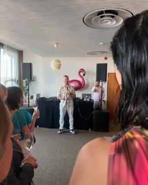 Vappu Pimiä Instagram - Vappuaatto toooosi monen vuoden jälkeen Helsingissä, olipa kivaa! Kitos @iijackson mahtavista bileistä!🥂🥳🙏 #vappu #vappuaatto