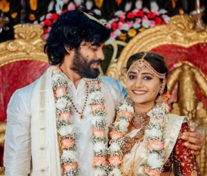 Vasanthi Krishnan Instagram - ❤️❤️🧿🧿🧿❤️❤️
🥺🥺🥺🥺🥺🥺🥺

Photography @candid_shoooter_ 📷📸

Jewellery @emmadi_silver_jewellery_hyd 💍
Blouse by @naa_maguva 
MUA @hemasureshmakeupartist_tpt 

#instagram #photographylover #vasanthikrishnana #vk #pk #cool #bigbosstelugu #instalike #cuteone😍 #marriage #marriagelife #newbeginningsahead