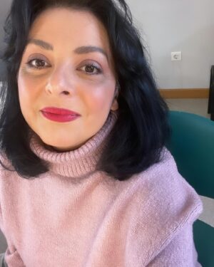 Vasiliki Andritsou Instagram - Winter mood 🤭 #kamarini #oiathlioi #beforetheshow
