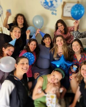 Vasiliki Troufakou Instagram - It’s a boy 💙

- Είχες και στο χωριό σου baby shower?

- ΌΧΙ! 

Όμως, πέρασα τοσο, μα τόσο, μα τόσο ωραία.
Δε θα ξανακοροϊδεψω ποτέ ξανά τα baby shower.
{ΕΙΝΑΙ ΠΟΛΥ ΩΡΑΙΑ ΑΜΕΡΙΚΑΝΙΚΗ ΠΑΡΑΔΟΣΗ}

Σε ευχαριστώ @anastasia_kourbela για την έκπληξη🫣🤭🙃
@varvaraskoutari 
@despinaflessa 
@marianikiforouu 
@danai_nielsen 
@ioanna.kourbela 
@athenalias 
@katerina_ponti 
@miss_anotherhalf 
@marthapapad 
@marian__pag 
@veronicanounesi 
@elen_stergiou 
@stellakourbela 
@ioli_an 

#babyshower
#babyboy
#finalcountdown