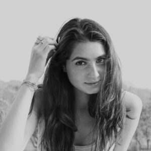 Vedika Pinto Instagram - one woman, one too many shades of grey