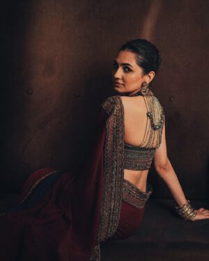 Vedika Pinto Instagram - नूर • सुकून • सौभाग्य ✨

Styled by @aakrutisejpal in @nidhihalanilabel