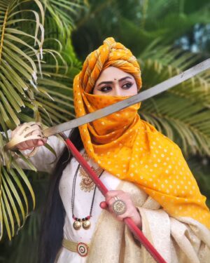 Veena Ponnappa Instagram - "She never cared for the Crown! She preferred the Sword" - Mangaladevi's New Look in Udho Udho Sri Renuka Yellamma! Intresting Chapters to be unfolded and don't miss it @veena_ponnappa_vnaa 🎉🥰💗

@starsuvarna 
@nandimovies_official
#dussehra 
@veena_ponnappa_vnaa

#veena #veenaponnappa #renukayellamma #kannadaactress  #shootmode #warrior #kannada #sword #starsuvarna #beingme #kannadaserial #sandalwood #actor #bhogi #nammakannada #kannadaserials #goodmorning #actorlife #queen #brave #helloworld #udhoudhosrirenukayellamma #suvarnaserials #girlwarrior