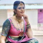Veena Ponnappa Instagram - @dharaatelier : outfit @beautybox_rent_house_bangalore : jewellery @veena_ponnappa_vnaa #veena #veenaponnappa #ravoyichandamama #kannadaactress #pose #jeweller #happyme #telugu #teluguserials #etvtelugu #program #ganesha #lehenga #actor #collaboration #smilehappily #pink #blue #smiling #actorlife #rudrani #collab #lehengalove #cute #vinayakachavithi #etv #devotional