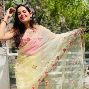 Venus Singh Instagram - Saarees are love ♥️
& I love them more when worn with unconventional blouses - makes it a little more fun !! 
.
Enjoyed styling this gorgeous one from @karagiri_ethnic, organza with floral embroidery 💖 
Both these pretty tops used as blouses from @zara , total love 💖
.
Celebrate the real you with @karagiri_ethnic #womenofkaragiri 
.
📸 @mmohita - the best 🤗😘
.
#saree #saari #sareelove #sareefashion #sareelover #styles #fusion #fusionwear #indianwear #karagiri #dressingup #dressup #zara #zaralovers