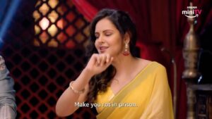 Venus Singh Instagram - Arz nahin kiya hai … Irshaad bhi nahin kiya hai … 
Baaki Sab kiya hai tere liye Shakeel,  bas Farzi kiya hai ♥️
.
Posted @withregram • @amazonminitv dosto chalo shayarana andaaz jatate hai, phir se Zakir bhai ke saath thoda muskurate hai! 

@zakirkhan_208 
@randomvarun @gopaldatt @nishanttanwar @hussain.dalal @farzimushaira @kullubaaazi @namit_nath @kubbrasait @hindujasunny @gulati06 @shivankit_parihar @iamkirtikulhari @officialkanikamann @onimakashyap
@vyom.nauts 
.
#FarziMushaira #AmazonminiTV #FarziMushairaOnAmazonminiTV #ZakirKhan #Comedy #Shayari