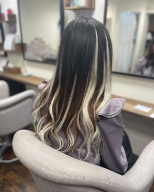 Venus Palermo Instagram - threat level midnight, new hair! no seriously 3rd week of sobriety is the hardest   I thought it was a REALLY good idea to diet (live off chicken breast and Diet Coke) as if it doesn’t feed the spiritual malady that I’m already in 🙄