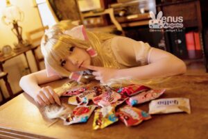 Venus Palermo Instagram - What do you think of my cosplay logo? 👀 It’s new!! 🔥💕 Can’t wait to hear your opinion! ❤️ Also this character is “Chii” from Chobits. 🌸 It’s a quite “old” anime from the 00’s. The graphics are amazing though, and very traditionally CLAMP style. If you haven’t already I recommend it as a watch! ☺️ 
📷 Thank you cameraman @kazztakahashi for the chocolates! 🍫