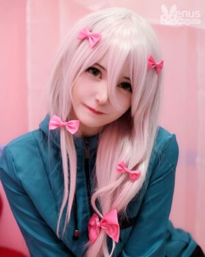 Venus Palermo Instagram - Do you like cosplay pictures or do you prefer casual shots? ☺️💕

#sagiriizumi #eromangasensei