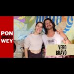 Verónica Bravo Instagram - ‘VISCERAL’ La pesadilla de todos los actores. @verobravoe | @ponshufflewey #44 🎧 Link en Bio #VeroBravo #Visceral #Teatro #PonShuffleWey #TenienteRamírez #HarinaLaSerie #EsHarina #Ramírez #Backdoor #SobreviviendoMisXV #PonShuffleWeyTalks #Podcast #Actriz #VerónicaBravo #Entrevista #México #MusicPodcast #MAHOarte #EMEStudio
