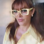 Verónica Macías Instagram - Si ya no ves bien busca unos lentes que te gusten y llévalos con Dr. Sergio de Consultorio Visual Óptico para que les pongan la graduación adecuada y veas y te veas cool!!!!💛 Lentes: @consultoriovisual #yellow #amarillo #lentes