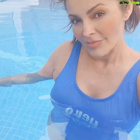Verónica Macías Instagram - #nadar #swim #bathingsuit