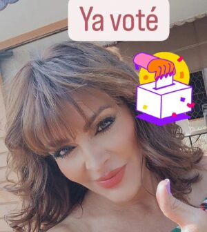 Verónica Macías Instagram - #vota