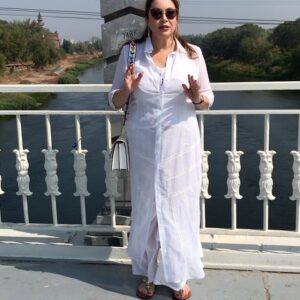 Vera Sotnikova Instagram - Это я в Оренбурге на знаменитом мосту, разделяющему Европу и Азию. И фестиваль наш поэтому называется ,, Восток-Запад’’ классика и авангард#оренбург#международныйкинофестивальвостокзапад#европа#азия#фильмы#впечатления#рекаурал#история