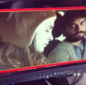 Verónica Echegui Instagram - Querido Roberto, 
Te has ido y nos has dejado tantos momentos auténticos dentro y fuera de la pantalla…siempre te agradeceré que me dieras la oportunidad de trabajar contigo, de conocerte, y compartir una de las experiencias más importantes de mi vida. Aquella noche en el mar juntos, la tengo grabada en el corazón…Gracias, porque a través de ti conocí a mi Amor…y aprendí mucho de lo que hoy forma parte de quien soy. Deseo que continúes tu viaje acompañado por el cariño de todos los que te hemos querido. Me conmovió acercarme al cristal de nuevo y verte junto a E.T…❤️