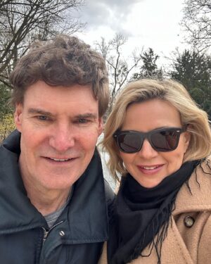Veronica Ferres Instagram - Nach 10 Tagen Berlinale endlich wieder zuhause. Happy to be back Home bei meinen Liebsten! 🎬🏡