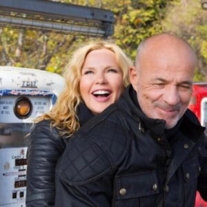 Veronica Ferres Instagram - Lieber Heiner, 

vor knapp 30 Jahren hast du mit deinem wunderbaren Humor und Charme bei unserem ersten gemeinsamen Dreh für „Das Superweib“ mein Herz erobert. Ich danke dir für die langjährige Freundschaft und die vielen tollen Filme, die wir gemeinsam machen durften. 

Ich gratuliere Dir von Herzen @heiner.lauterbach ❣️

#happybirthday