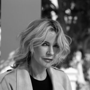 Veronica Ferres Instagram - Vergleiche machen unglücklich.

Wir müssen aufhören uns miteinander zu vergleichen und sollten unsere Potenziale kombinieren, um zusammen Großartiges zu schaffen. 🙏🏻❣️

📸 @manfredbaumann 

#choosehappiness