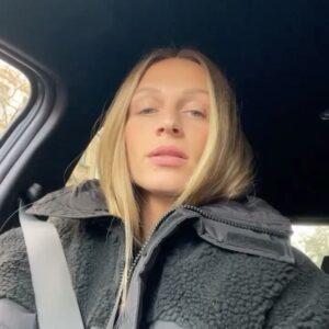 Veronika Kašáková Instagram - Dejte si můj playlist a napište mi, co na něj řikate🤍

#lovemusic #musictherapy
