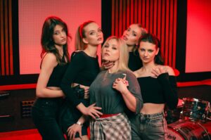 Veronika Kovalenko Instagram - МИ ЦЕ ЗРОБИЛИ 🧨 ВДЯЧНІСТЬ : 

Music credits:
Lyrics: Ivan Klymenko, Veronika Kovalenko
Music: Ivan Klymenko, Veronika Kovalenko
Arranging: @storm.producer 
Mixing and mastering: @storm.producer 
Produced by Ivan Klymenko, Storm.producer

Credits:
Dir/Dop: Roman Shparuk @roman_shparuk 
Gaffer: Anton Olkhovyk @ollkhovik 
Key Grip: Mich Taran

Makeup & Hair style: @darka_hairstyles 
Makeup assistants: @sophiepolskaya @nadzy_mua_kyiv 
Style: @_luuuny_ 

Actors:
@imm.kova 
@margoshagura 
@__im.annette 
@_.anasstaasya._ 

Location: @hollywood.prod 
Backstage: @daniellzo  @margott_ttt 
Cover artist: @daniellzo 

Management: @veronika.mng 

ЛЮБЛЮ ВАС ❤️