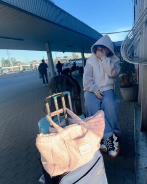 Veronika Kovalenko Instagram - так сподобалося це «життя на валізах» ❤️ 

сподіваюся скоро поїду зі своїми треками в тур. Я надихаюся подорожами і складнощами які виникають в процесі !!
