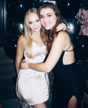 Veronika Lukianenko Instagram - Birthday party vibe😈💫 and my dear birthday girl @aleksakzm ❤️‍🔥