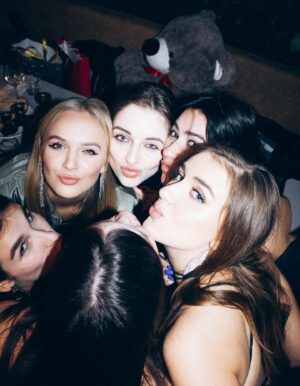Veronika Lukianenko Instagram - Birthday party vibe😈💫 and my dear birthday girl @aleksakzm ❤️‍🔥